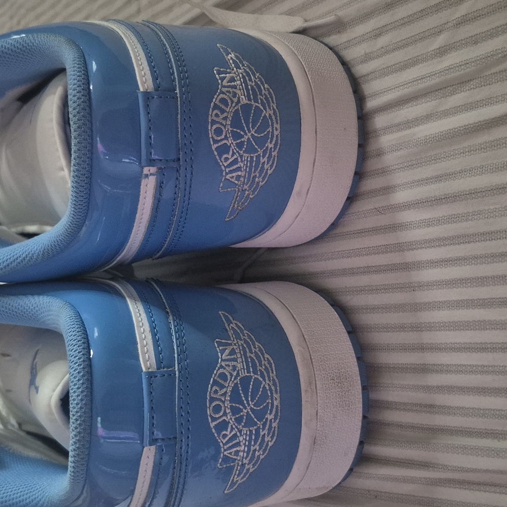 Air Jordan 1 Low - Picture 4 of 6